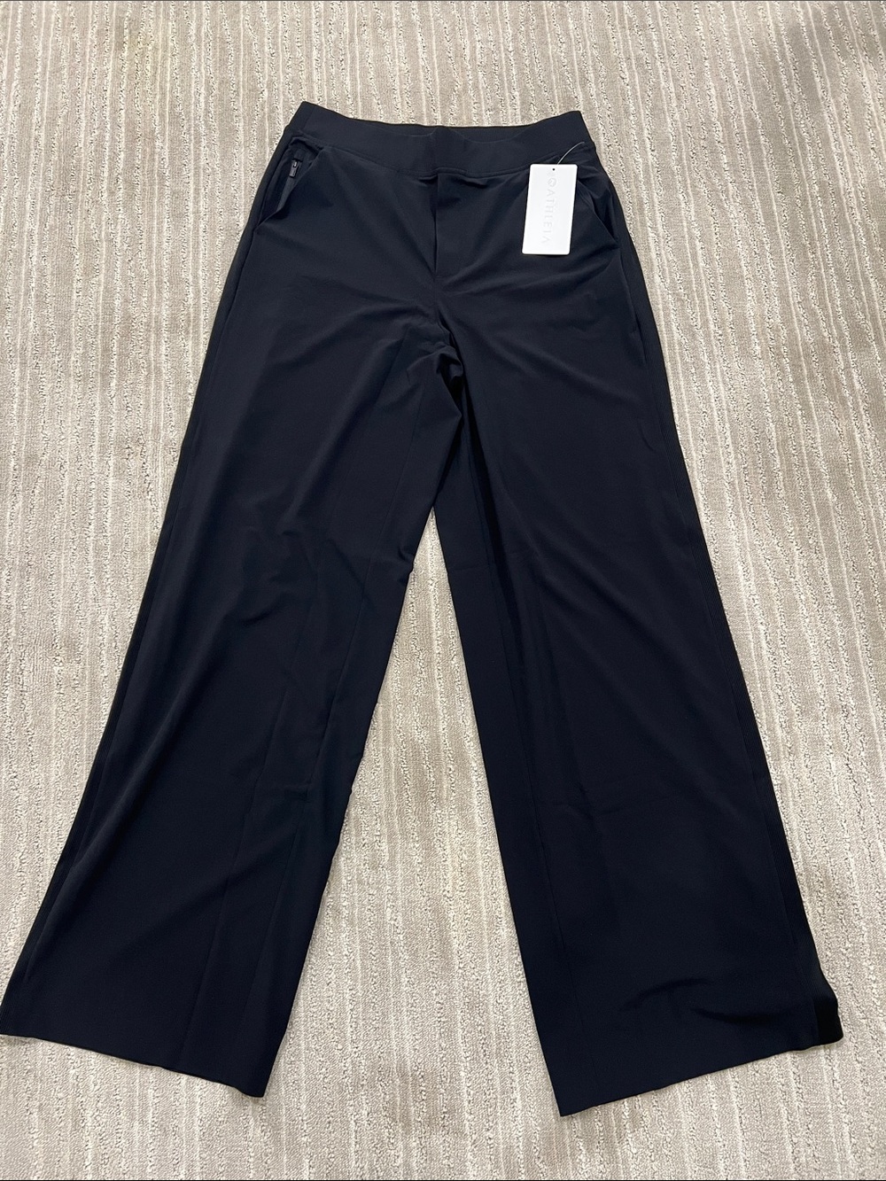 NWT Athleta Wide-Leg Black Brooklyn Women's Pants - Sleek Comfort